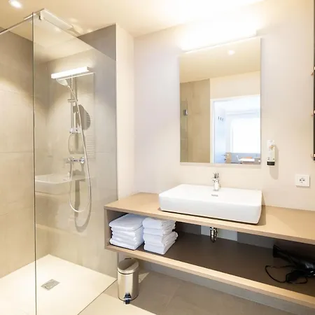 Alprima Hotel apartamentowy